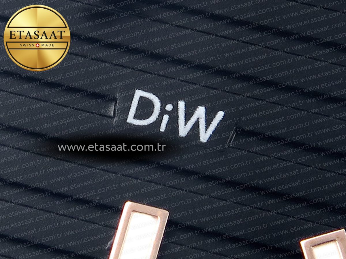 Patek Philippe NAUTILUS 5711 DIW CARBOn BLACK TEXTURED DIAL ON CARBON/RG 324CS - Görsel 12