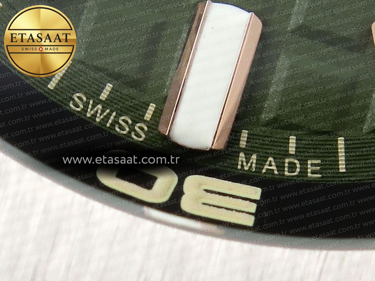 Audemars Piguet ROYAL OAK OFFSHORE DIVER 15720 GREEN DIAL ON GREEN SA4308 - Görsel 12