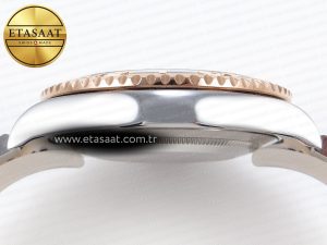 Yacht-Master 126621 40mm RG/SS Black Dial C+S VR3235 - Görsel 15