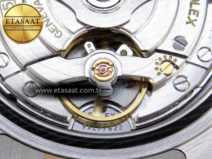Yacht-Master 126621 40mm RG/SS Black Dial C+S VR3235 - Görsel 22